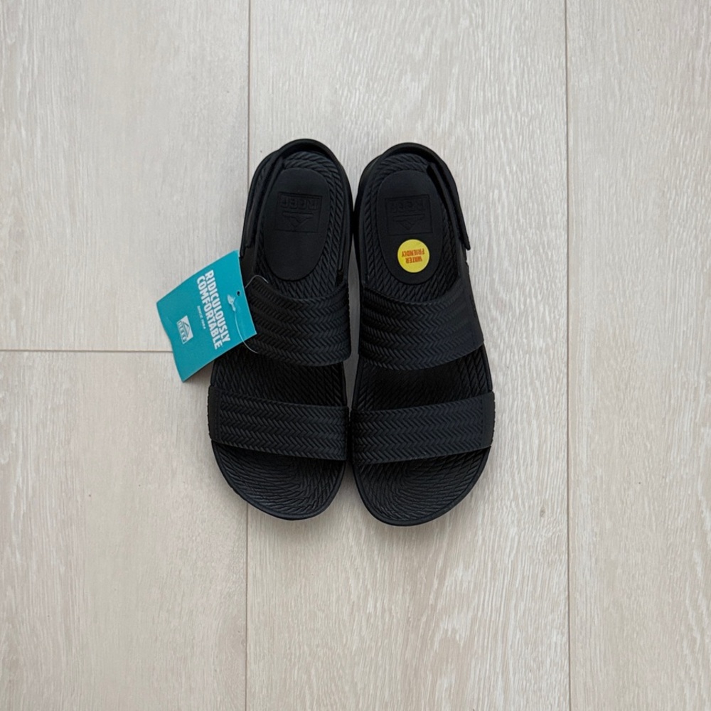 Reef Water Vista Black Straps Sandals